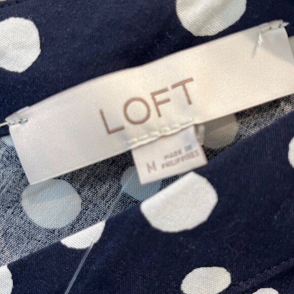 NWT Loft Navy Polka Dot Blouse Peplum Flutter Sleeves Women’s Top Size Medium - Picture 5 of 13